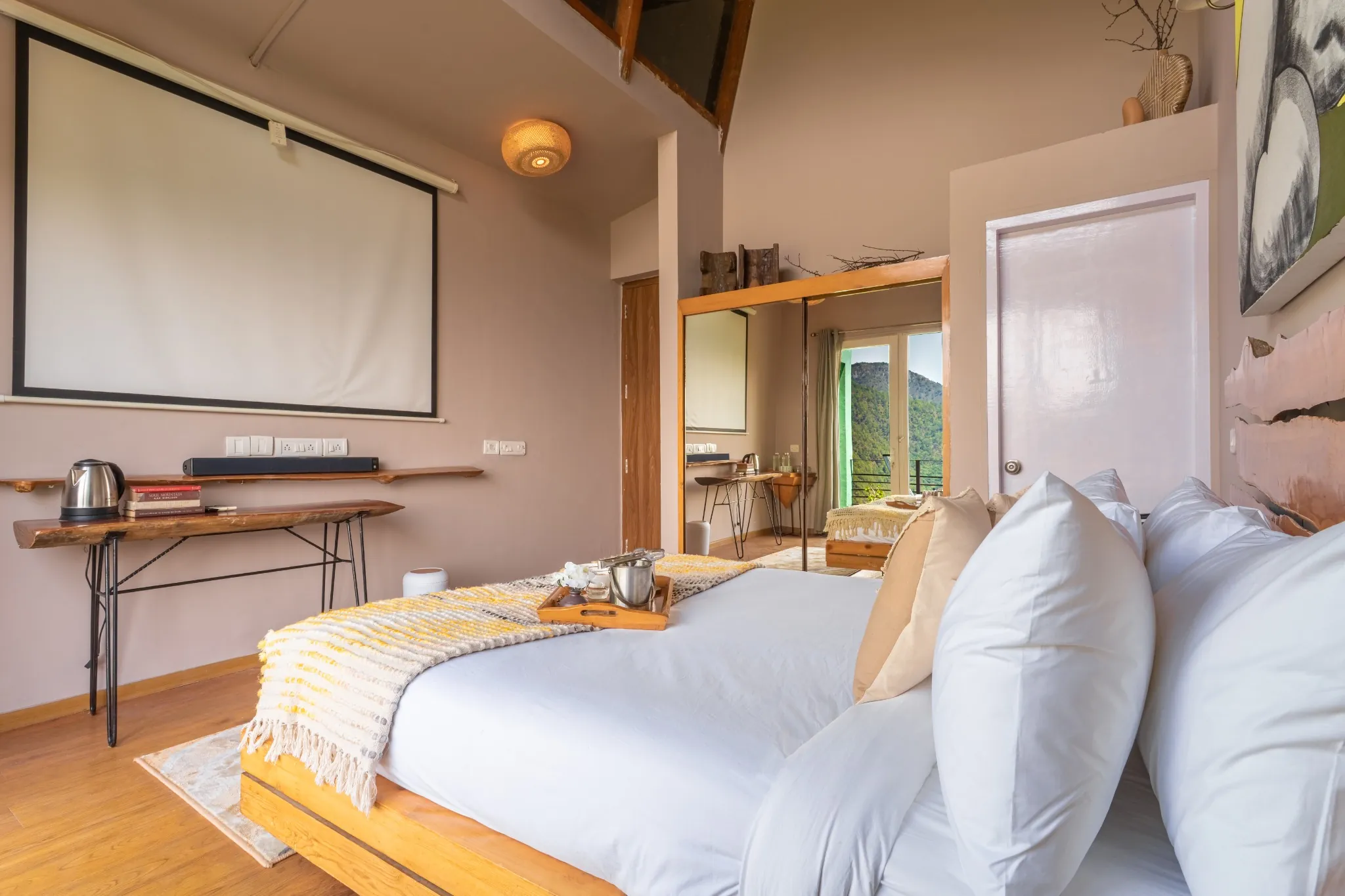 Kartik Room