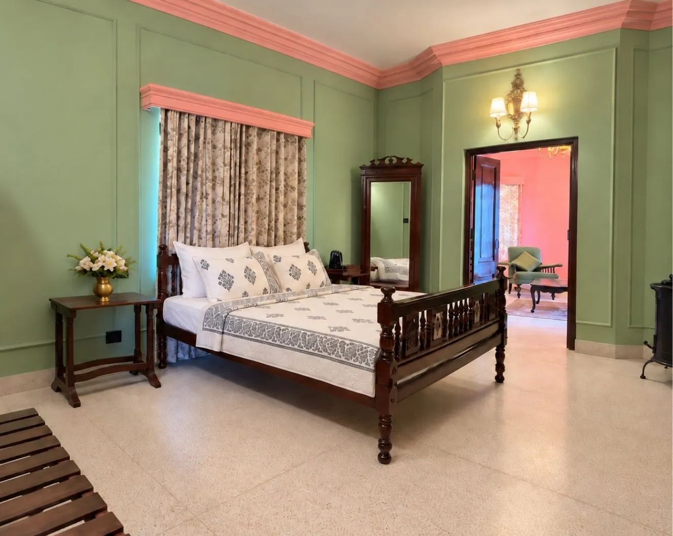 Sheesh Mahal